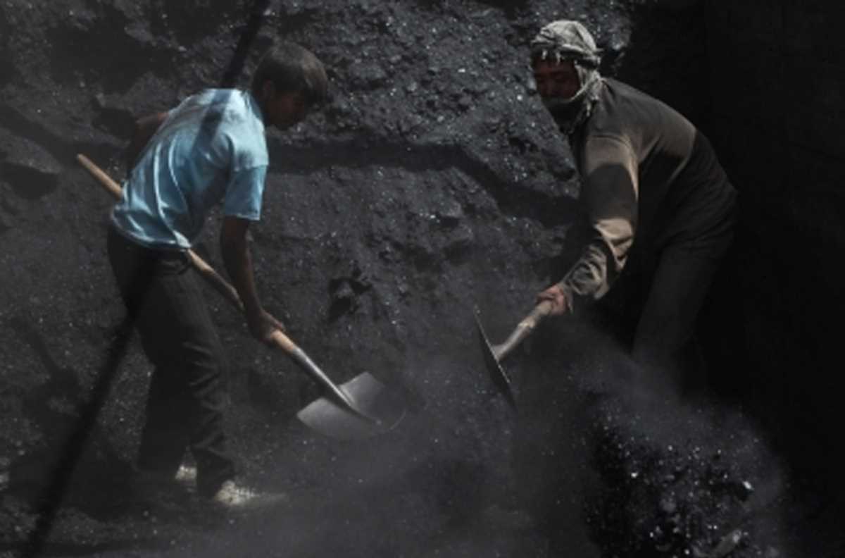 बीआरएस ने सिंगरेनी कोयला खदानों की नीलामी के खिलाफ प्रदर्शन का किया आह्ववान